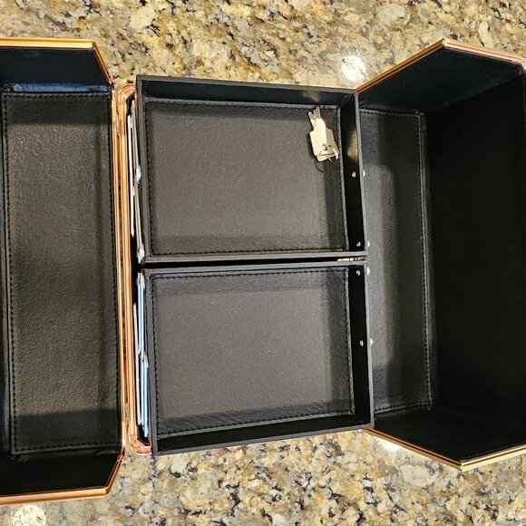 Bella Lash Beauty Box Ivory Rose Gold With Lock And Keys New Condition - Picture 4 of 11